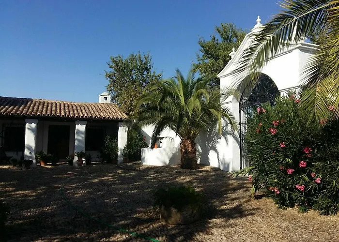 Beautiful Cortijo With Pool Near
