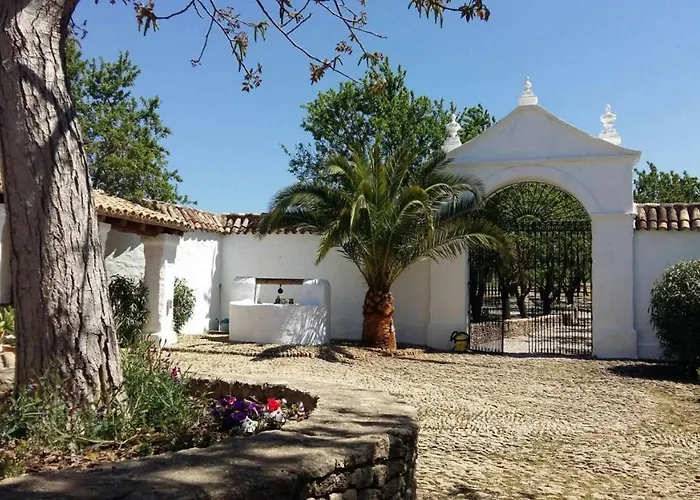 Beautiful Cortijo With Pool Near 龙达